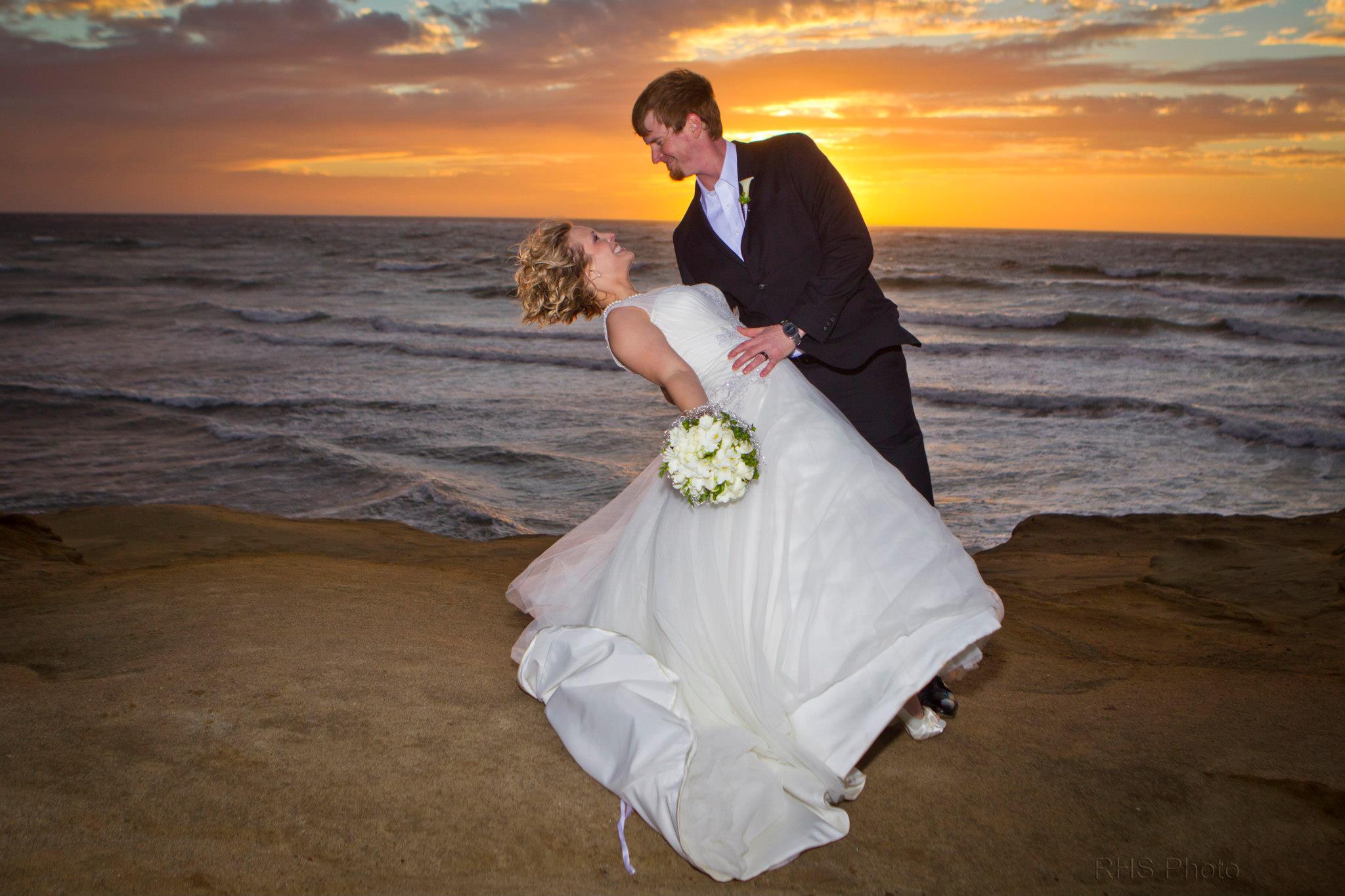 Elope to San Diego | Elope San Diego | www.elopetosandiego.com | (619) 66-ELOPE | (619) 663-5673