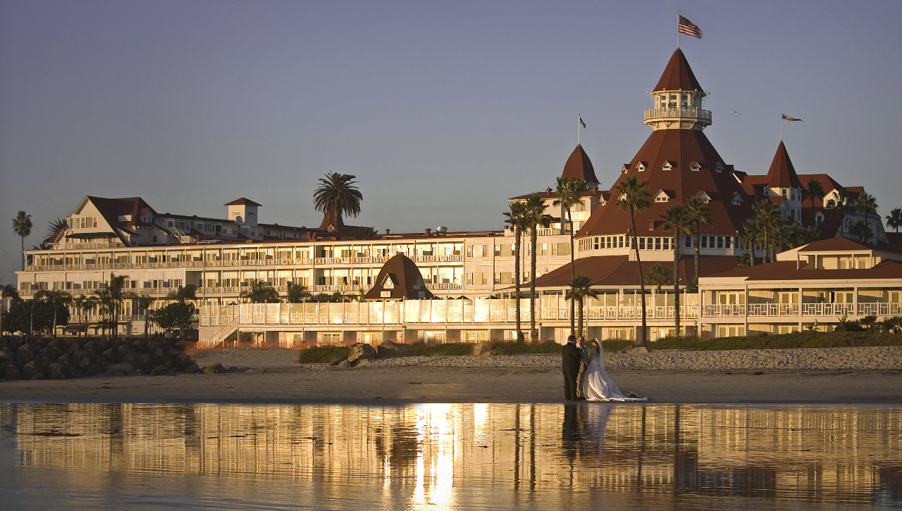 Elope to San Diego | Elope San Diego | www.elopetosandiego.com | (619) 66-ELOPE | (619) 663-5673